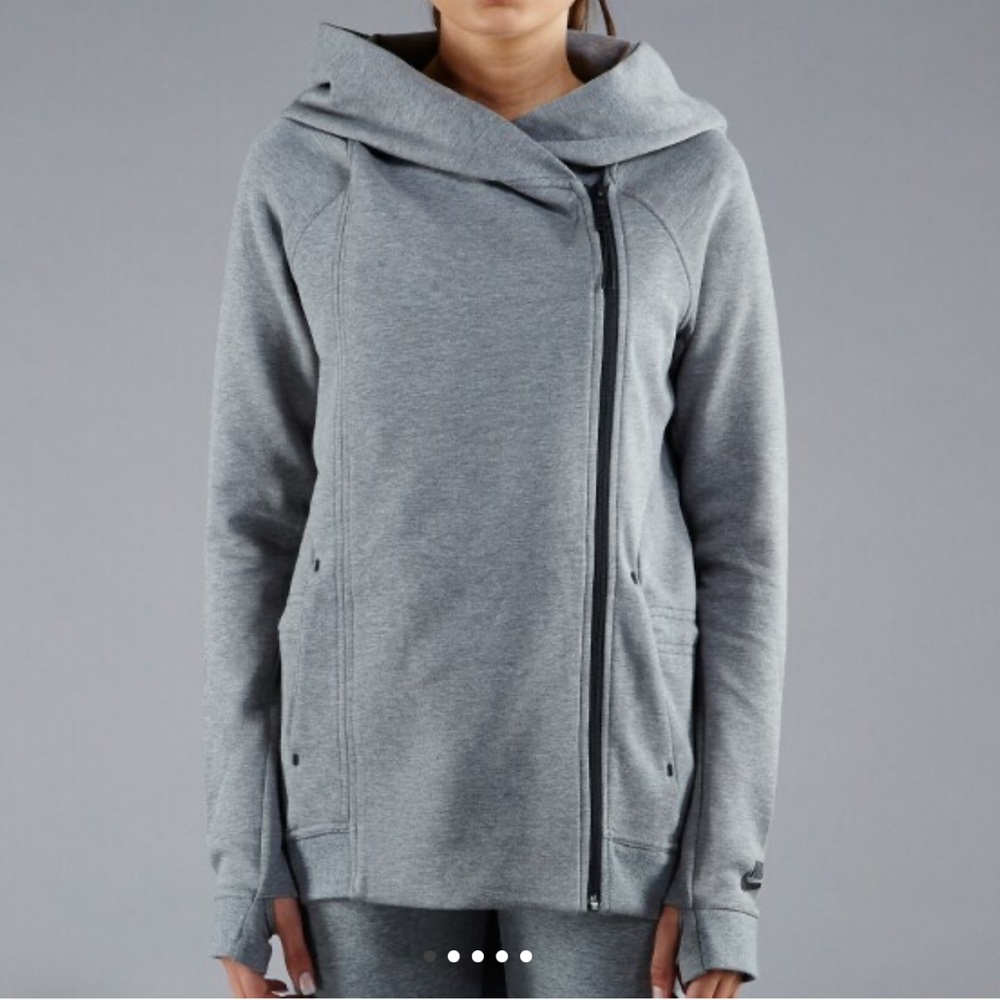 Nike Sportswear Womens Tech Cape